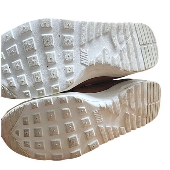 Nike Air Max Women's Size 6 Thea Slip-On Sneakers Tan Leather & MeshCasual Style - Picture 9 of 9